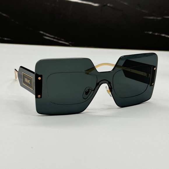 NEW MOD 2277 1002/87 VERSACE BLACK RIMLESS SQUARE VE2277 100287 WOMEN SUNGLASSES - Picture 1 of 11